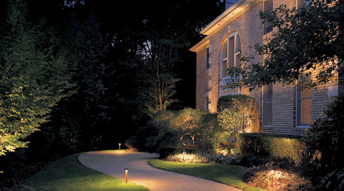 How to Design an Outdoor Landscape Lighting System with Low Voltage ...